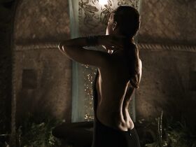 Аличе Пагани секси, Кася Смутняк голая, Эвридиче Аксэн голая – Лоро (2018) #6