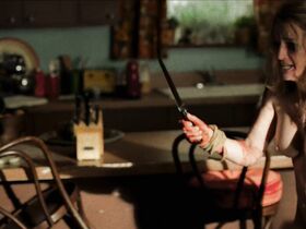 Сильвия Джеффрис голая – Трое из ада (2019) #6