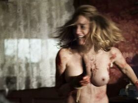 Сильвия Джеффрис голая – Трое из ада (2019) #7