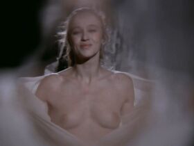 Элеонора Джорджи голая – Готовая на все (1977) #7