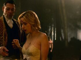 Кирнан Шипка секси – Леденящие душу приключения Сабрины s01 (2018) #13