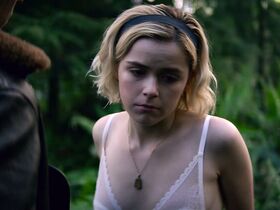 Кирнан Шипка секси – Леденящие душу приключения Сабрины s01 (2018) #17