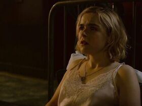 Кирнан Шипка секси – Леденящие душу приключения Сабрины s01 (2018) #21