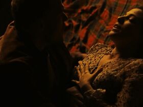Оливия Тирлби секси – Девушка-невидимка (2019) #3