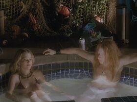 Рене Гриффин голая – Обкуренные (1994) #7