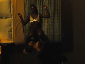 Джоди Тёрнер-Смит голая – Джетт s01e01 (2019) #7