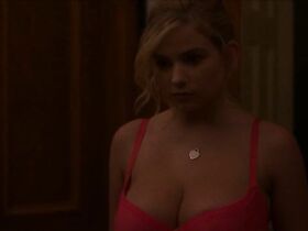 Джордан Фиппс голая – На волоске от смерти (2017) #10