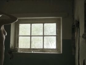 Валентина Басси голая – To the Desert (2017) #6