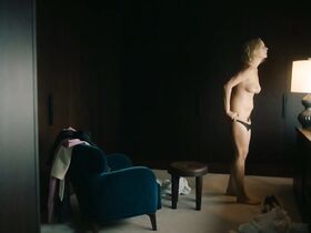 Рэйчел Гриффитс голая – Полный контроль s01e03 (2019) #6