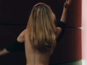 Катрин Коркоран голая – Давно потерянный (2018) #18