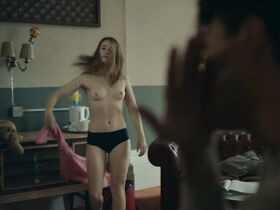 Джессика Барден голая, Джоди Мэй секси – Скарборо (2018) #4