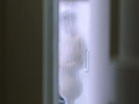 Миган Гуд секси – Незваный гость (2019) #15