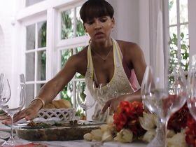 Миган Гуд секси – Незваный гость (2019) #5