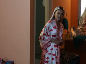 Карруче Тран голая – Когти s03e10 (2019) #2