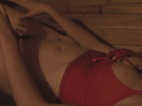 Кейт Лин Шейл голая – Головастики (2013)