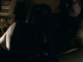 Катрин Фро голая – Только трое нас (2019)