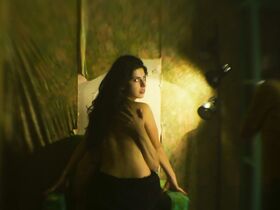 Паулина Гайтан голая – Страж Дьявола s01e03 (2018) #13