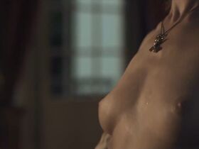 Екатерина Молчанова голая – Моя бабушка Фанни Каплан (2016) #7