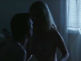 Софи Лукасик голая – Детство Икара (2009) #4