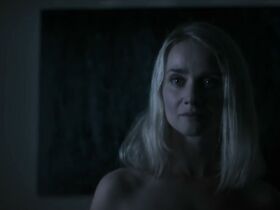 Софи Лукасик голая – Детство Икара (2009) #9