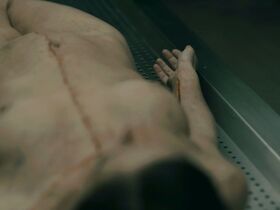 Летиция Шамбон голая – Отряд 42 s01e04 (2017)