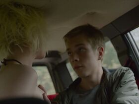 Рооса Сёдерхолм голая – Они сбежали (2014) #2