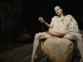Сильвия Хукс секси – Видеть s01e01-02 (2019)