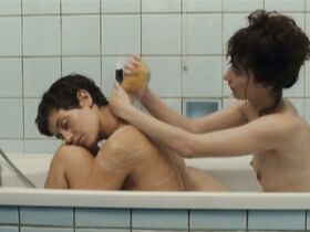 Сандрин Бланк голая – Сестра-улыбка (2008) #5