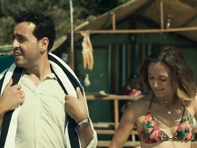 Камиль Шаму секси – Ничего себе каникулы! (2018) #3