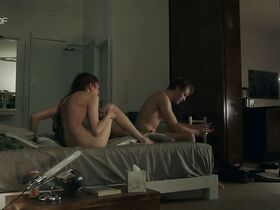 Лаура Де Бур голая – Winterherz: Tod in einer kalten Nacht (2018) #12