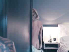 Тесса Фаррелл голая – Безумие внутри (2019) #7