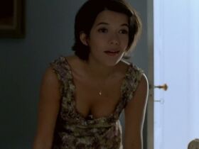 Мелани Дуте секси – Цветок зла (2003) #3