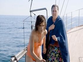 Мелани Дуте секси – Между друзьями (2015) #6