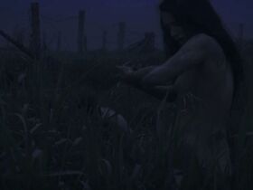 Элисия Уайт голая – Красная весна (2017) #4