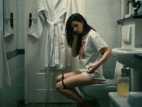 Жюдит Шемла секси – Медовый месяц в Згеже (2018) #5