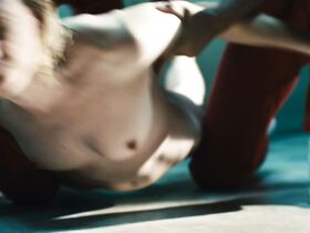 Гайте Янсен голая – Джетт s01e03 (2019) #3