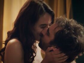 Наиля Арзун голая – Le Grand bazar s01e01, e03, e04, e06 (2019) #11