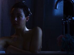 Ванда Чалупкова голая – Преследуемые призраками s01e06 (2018) #9