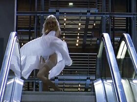 Долли Бастер секси – Телефон полиции — 110 s27e01 (1998) #2