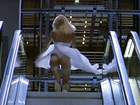 Долли Бастер секси – Телефон полиции — 110 s27e01 (1998) #6