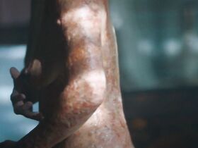 Жюли Де Бона голая – Благотворительный базар s01e03, e05 (2019) #5