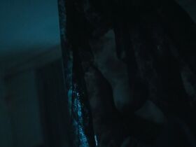 Жюли Де Бона голая – Благотворительный базар s01e03, e05 (2019) #6