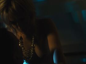 Гайте Янсен голая – Джетт s01e02 (2019) #10