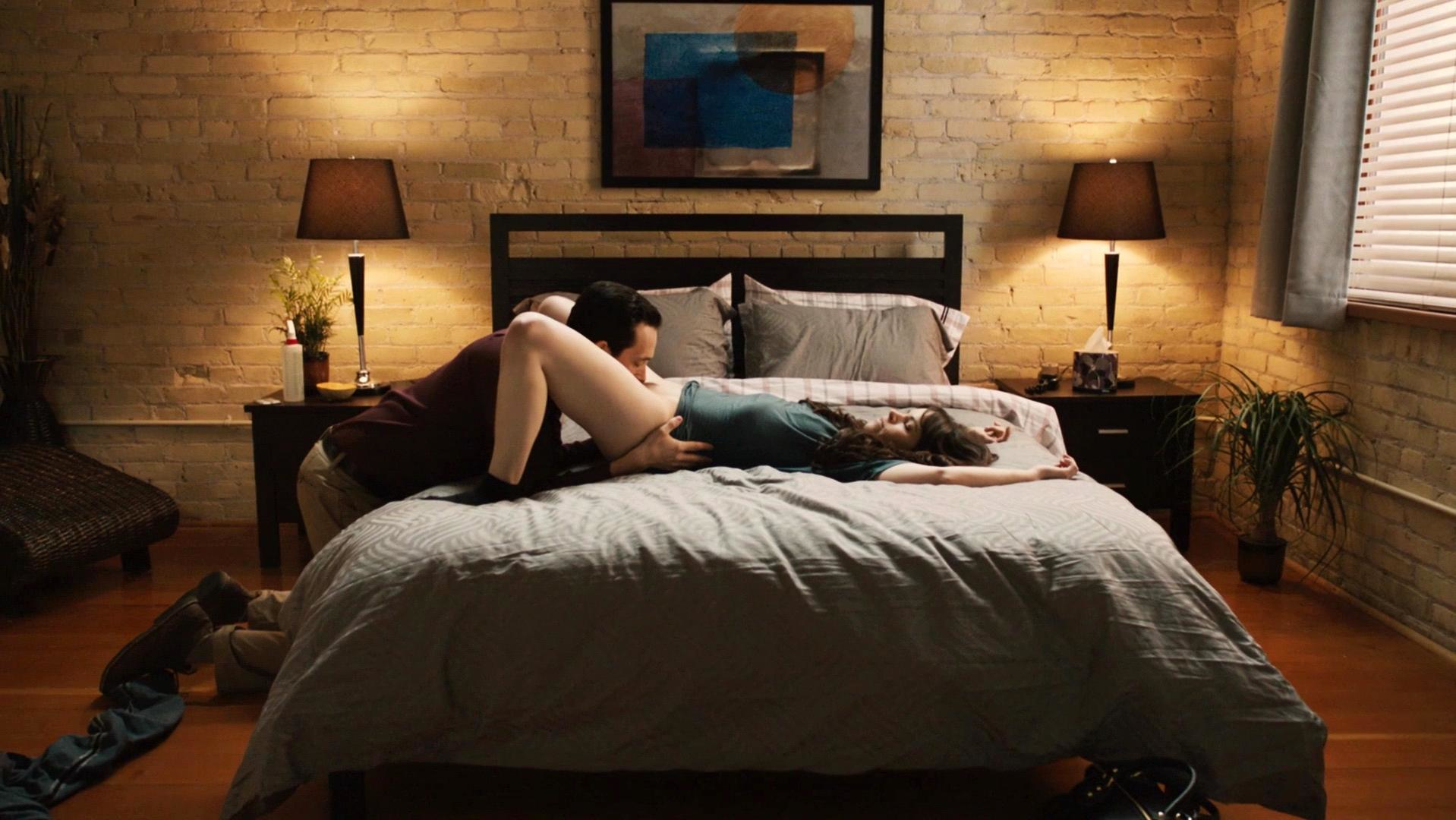 Эмили Хэмпшир голая - Секс и ничего лишнего (2012) #2.