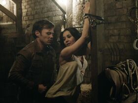 Дорка Гриллуш голая – Уикенд (2015) #13