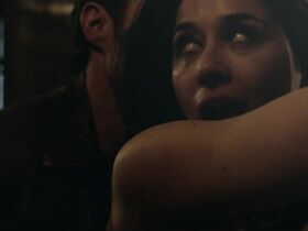 Дорка Гриллуш голая – Уикенд (2015) #14