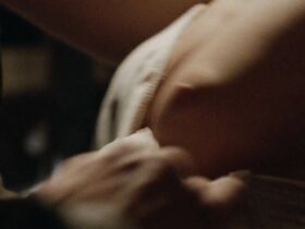 Дорка Гриллуш голая – Уикенд (2015) #4