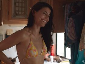 Барбара Лопес голая – Необузданные s01e08-09 (2020) #15