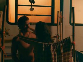 Барбара Лопес голая – Необузданные s01e08-09 (2020) #7