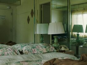 Хейли Беннетт секси – Глотай (2019) #14